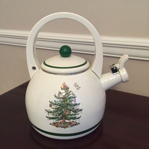 Spode Christmas Tree 2.2 Q. Whistling Tea Kettle